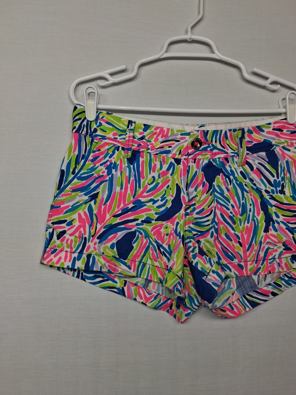 Lilly Pulitzer Neon Leaf-Print The Walsh Cotton Shorts - Picture 3 of 11